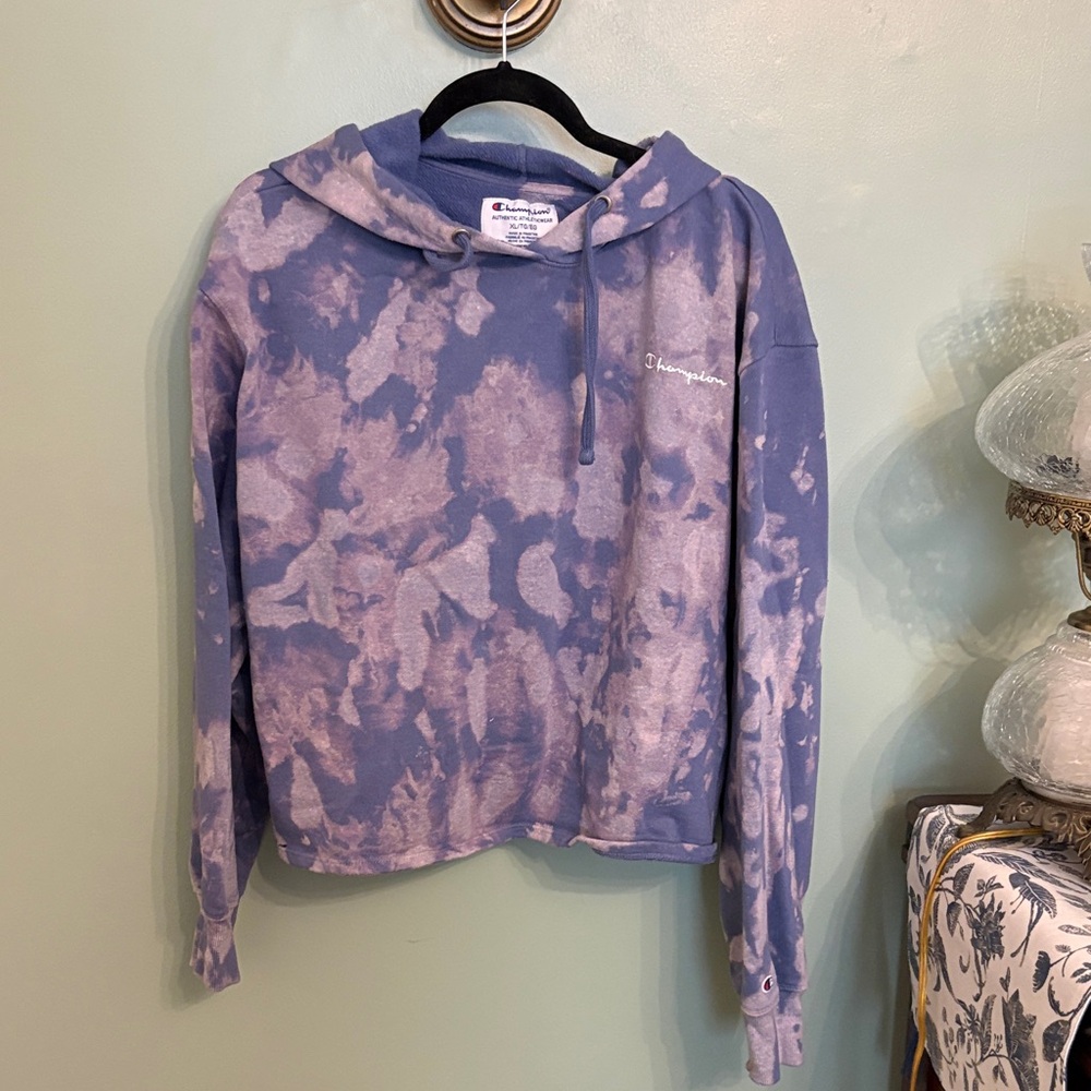 Champion Women's Lavender Tie-Dye Sweater